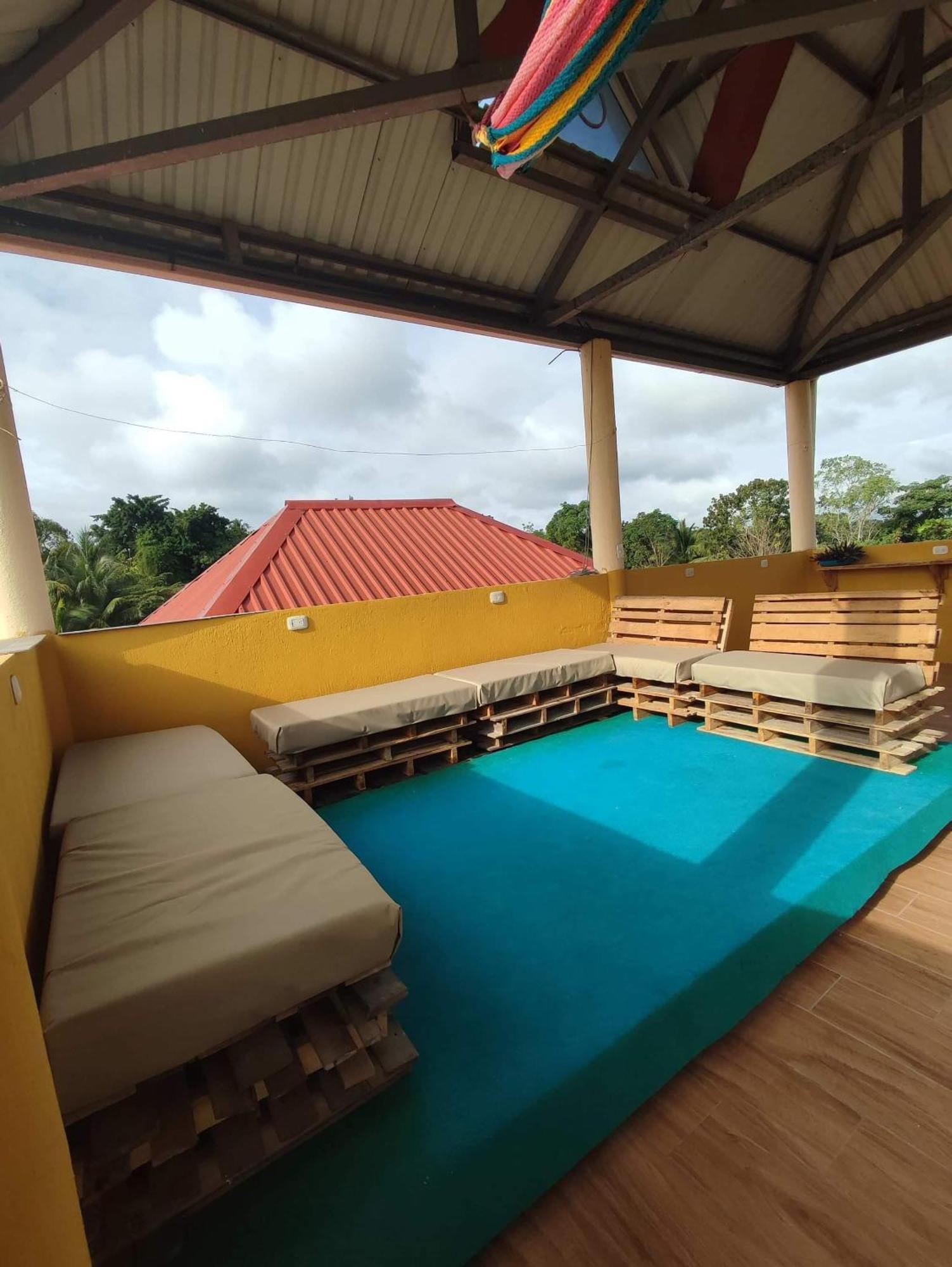 La Casa Colorada Vandrehjem San Benito Eksteriør billede